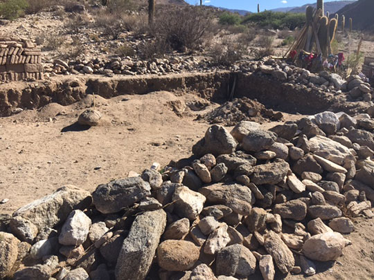 The originarios begin construction of a house on Bill’s land